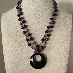 WK Elegant Black Onyx and Purple Pearl round Necklace.